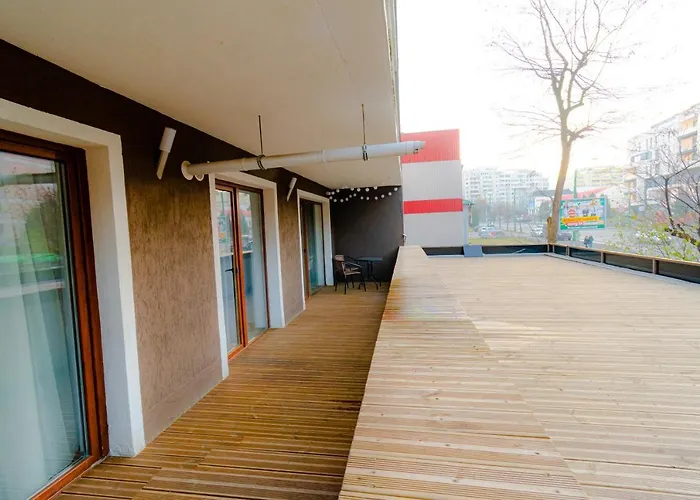 Transylvanian Apt. W/ Lrg. Terrace And Parking - Karpatenhaus * Braşov